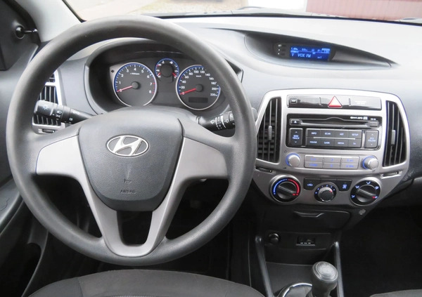 Hyundai i20 cena 14999 przebieg: 132341, rok produkcji 2012 z Zabłudów małe 326